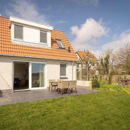 Great Farmhouse In De Cocksdorp With Garden Esterno foto
